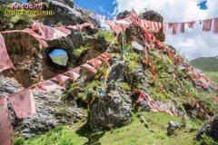 揭秘：玉树大峡谷口的神秘寺院-洛麦叶...