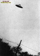 UFO事件：飞行员看到神秘飞行物称不...