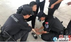 深圳一男子在光明高铁站被蛇咬伤！医生...